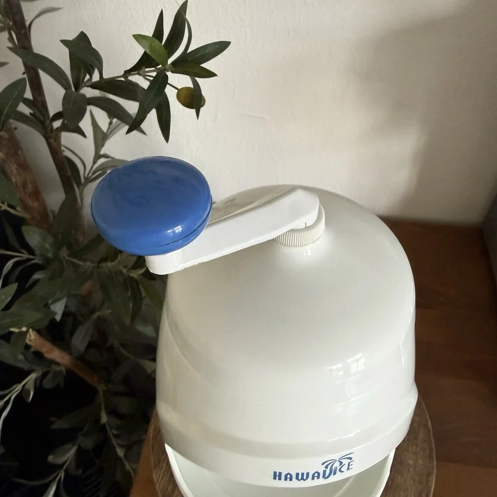 HAWAIICE Snow Cone Machine‎ Manual Hand Crank Ice Shaver Maker White Countertop